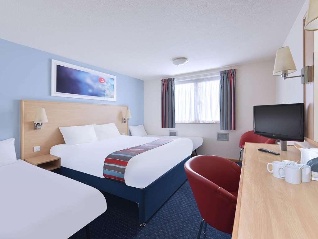 Travelodge Birmingham Dudley 객실 사진